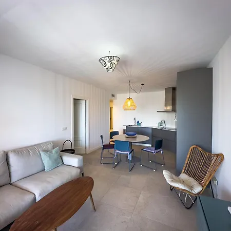 Beachfront Primera Linea 2-04 アパート オリウエラ