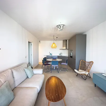 Beachfront Primera Linea 2-04 شقة